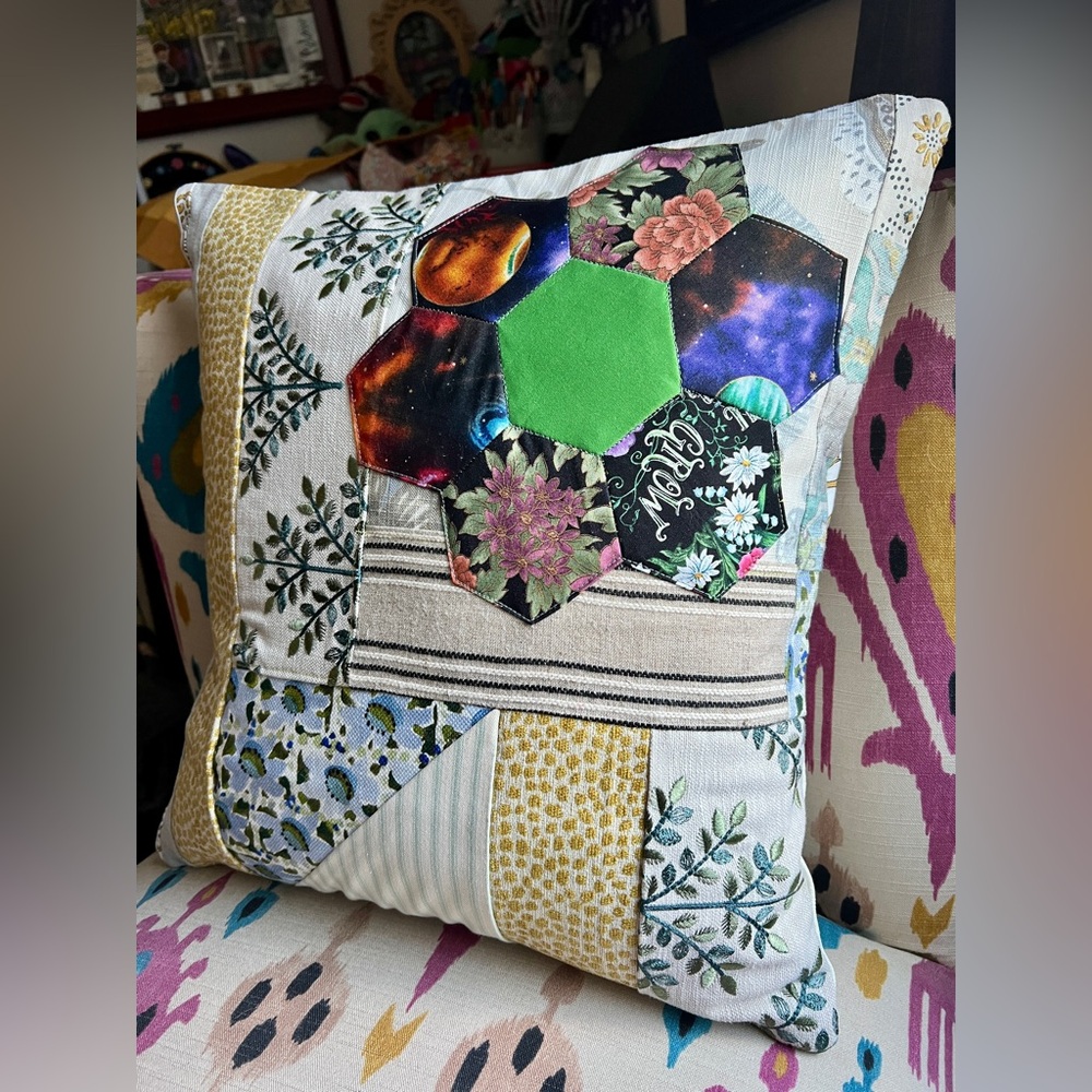 Pillow Cover - Hexie Flower - Envelope Closure